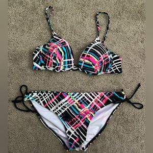 Bikini set with push up padding